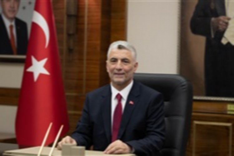 Ticaret Bakanı Ömer Bolat, İkitelli Organize Sanayi Bölgesi'nde İncelemelerde Bulundu