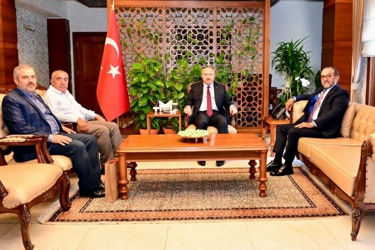 İş İnsanı Yaşar Eroğlu, İhtiyaç Sahibi Ailelere Yardım Eli Uzattı