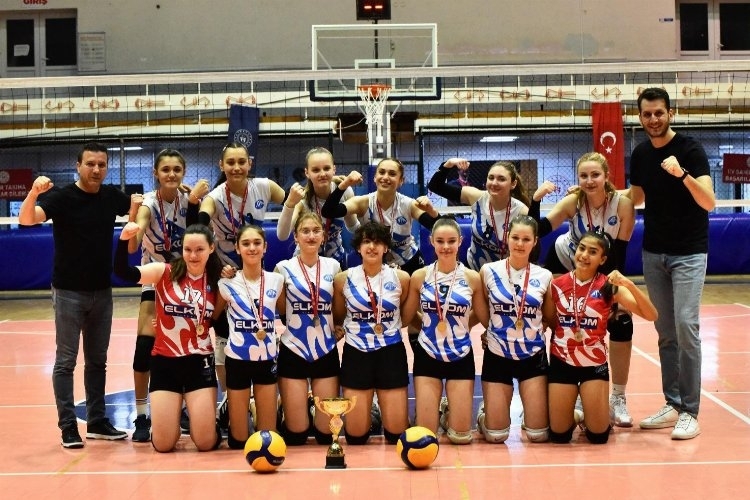 Ata Sporlu Kızlar Voleybol Arenasında Manisa'yı Gururlandıracak