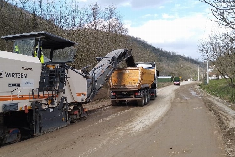 Kocaeli Yol Bakım Ekibi Sahada Çalışmalarını Sürdürüyor