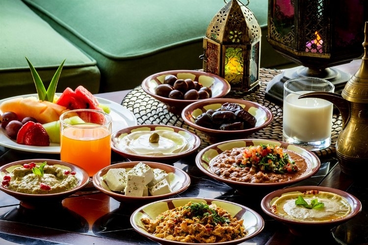 Ramazan'da İftar ve Sahur Olmak Üzere 4 Öğün Beslenmeye Dikkat!