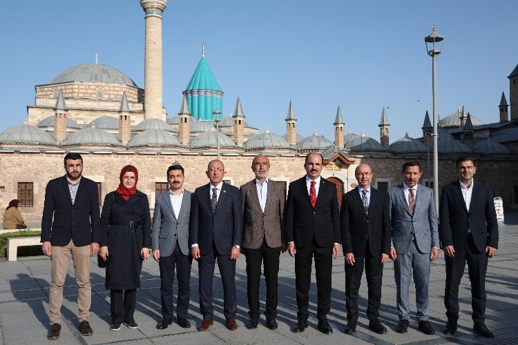 Konyalı Başkanların Mevlana Türbesi'ndeki Ziyareti
