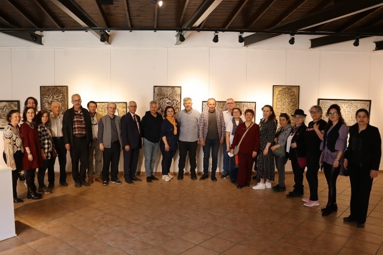İzmit'te Sanatın Zarafeti: 'Güzel Olan' Sergisi Ziyaretçilerini Ağırlıyor