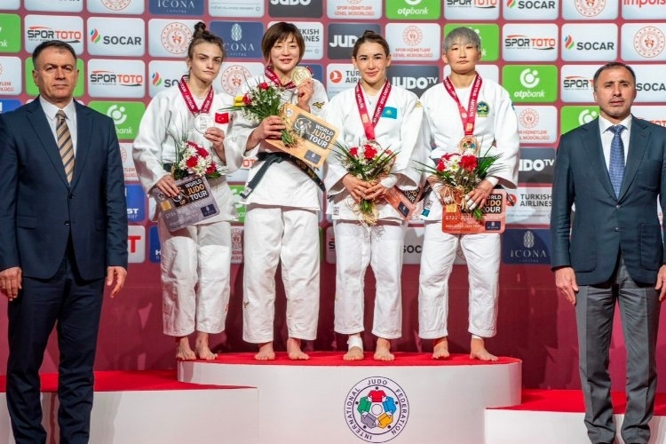 Kağıtsporlu Sıla ve Umalt Olimpiyat Heyecanında