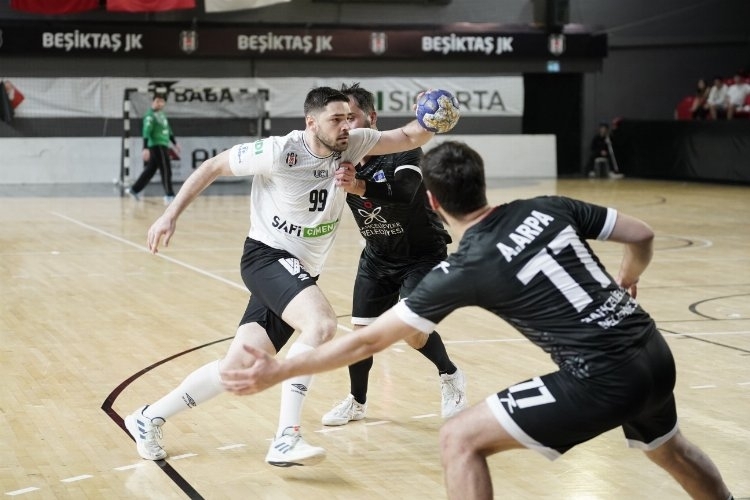 Hentbol Erkekler Ligi Normal Sezonunu Tamamladı