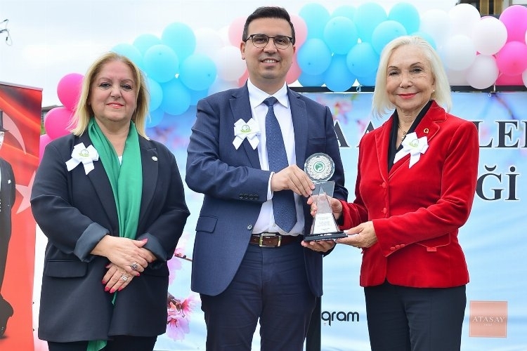 Bursa'da Anneler Geleneksel Buluşmalarını Gerçekleştirdi