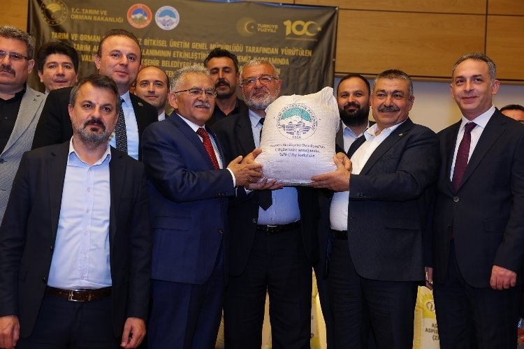 Başkan Büyükkılıç: &Prime;Çiftçilere Destek Vererek Türkiye'ye Örnek Oluyoruz&Prime;