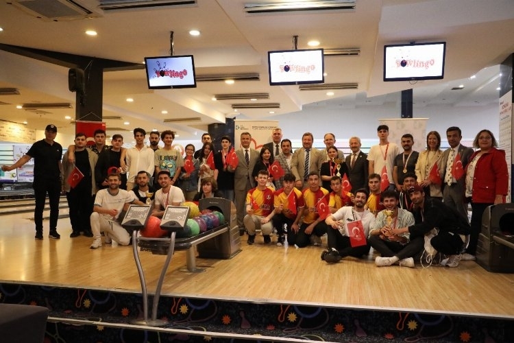 19 Mayıs Coşkusunu Gençler Bowling Turnuvası’nda yaşadı