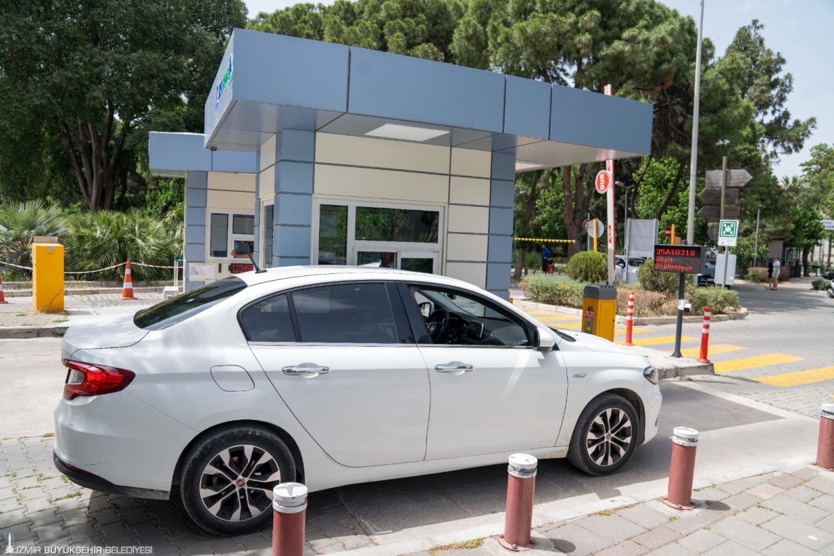 İzmir'de Otoparklara “Plaka Tanıma Sistemi” başlıyor