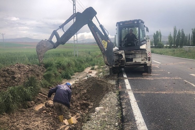 Kayseri Bünyan'da Sağanak Yağışa Karşı Tedbirler Alındı